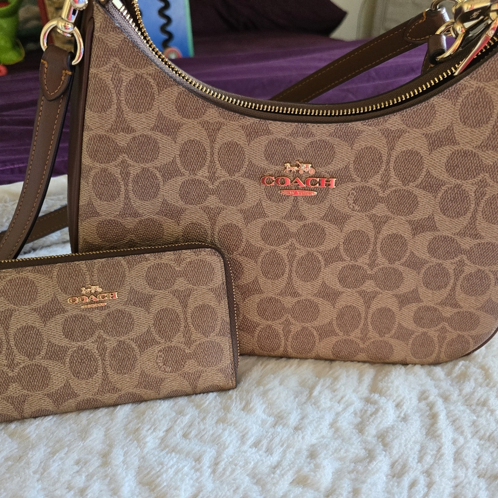 Coach purse and wallet